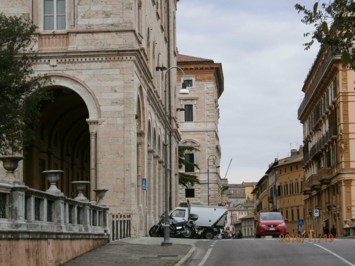 Appartamento Via Ciatti ペルージャ エクステリア 写真